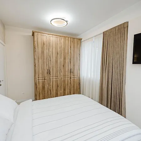 Apartment Elegant Escape In Chisinau! *