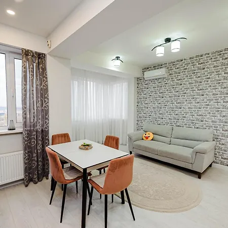 Elegant Escape In Chisinau! Apartment
