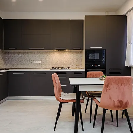 Elegant Escape In Chisinau! Apartment Chisinau